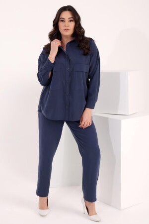 Trend42plus Büyük Beden Oversize Süs Cep Detaylı İndigo Gömlek Pantolon Takım - 3