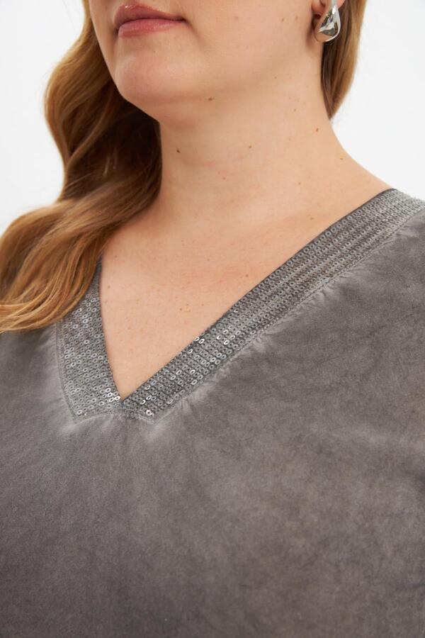 Büyük Beden Pul Payet Detay Bluz Füme - 3