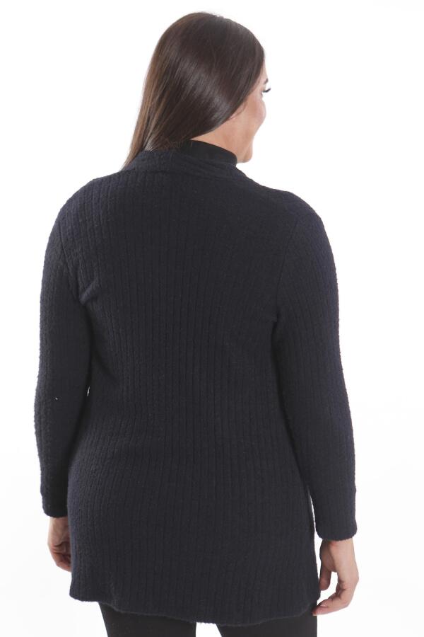 Büyük Beden Siyah Kendinden Kıvrımlı Yumoş Hırka - 5