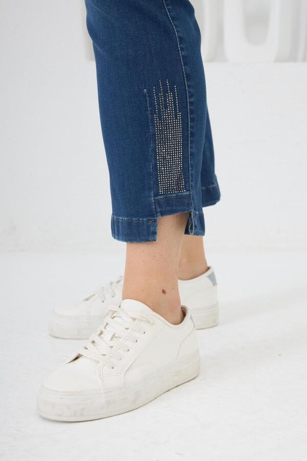 Büyük Beden Taş Detay Denim Kapri Lacivert - 3