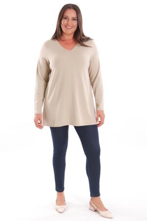 Trend42plus Büyük Beden V Yaka Yırtmaçlı Basic Bej Bluz - Angelino Moda (1)
