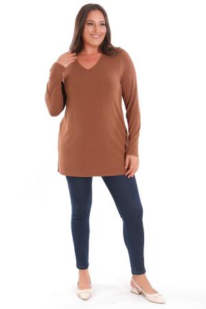 Trend42plus Büyük Beden V Yaka Yırtmaçlı Basic Kahverengi Bluz - 4