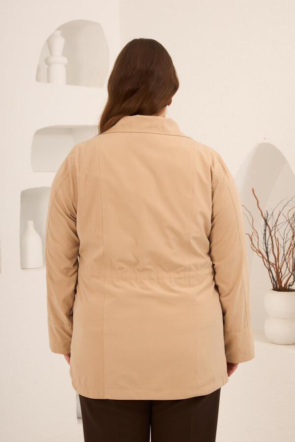 Çiçek Aplikeli Kadın Büyük Beden Trençkot Krem - 5