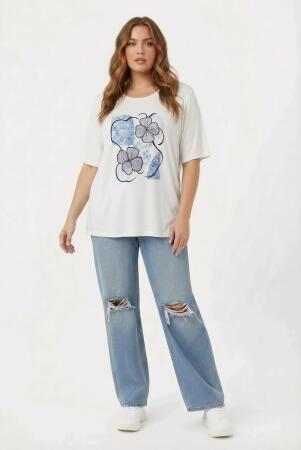 Çiçek Baskılı Kadın Büyük Beden Tişört Ekru - 4