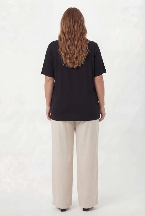 Çiçek Baskılı Kadın Büyük Beden Tişört Siyah - 5