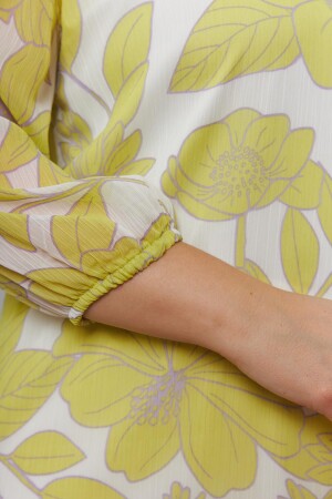 Çiçek Desenli Kol Lastikli Bisiklet Yaka Büyük Beden Şifon Bluz Sarı - RMG (1)