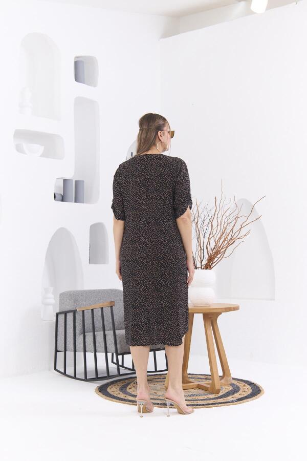 Çıtır Çiçek Desenli Büyük Beden Siyah Elbise - 5