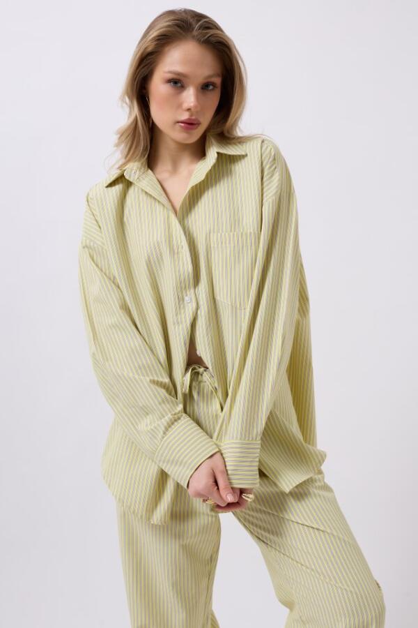 Çizgili Cep Detay Gömlek - 1