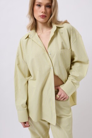 Çizgili Cep Detay Gömlek - 4