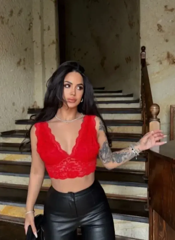 Dantel Bralet Crop Sütyen V Yaka Askılı Şık Esnek Rahat - Kırmızı - 1