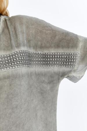 Dantel Detaylı Büyük Beden Yıkamalı Bluz Füme - 2