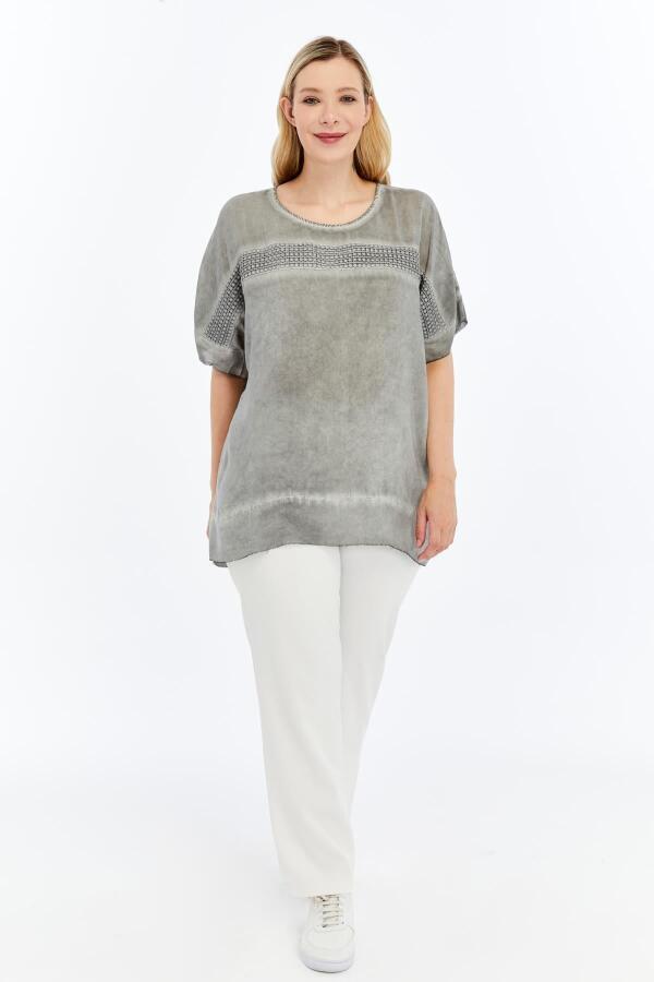 Dantel Detaylı Büyük Beden Yıkamalı Bluz Füme - 4