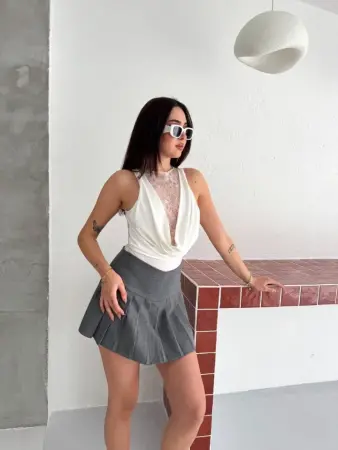 Dantel Detaylı Derin Dekolte Body Şık Kolsuz Yazlık Bodysuit - Beyaz - 4