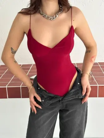Derin Dekolte Askılı Body Sırt Dekolteli Şık Kolsuz Yazlık Bodysuit - Kırmızı - 1