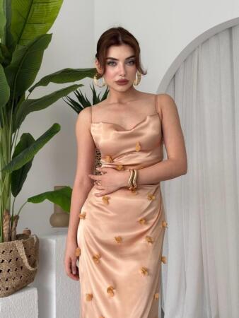 Dora Çiçek Detaylı Elbise - 4