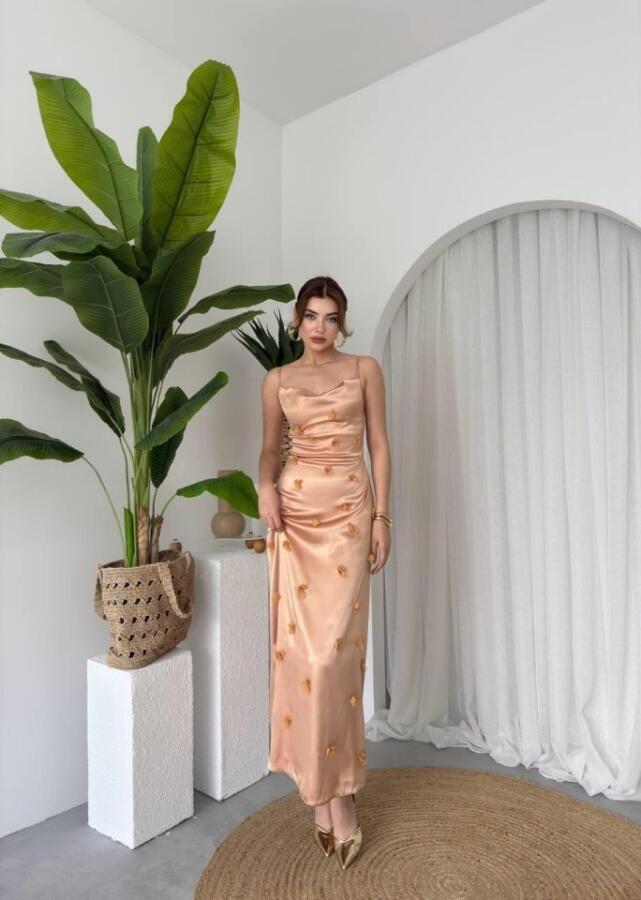 Dora Çiçek Detaylı Elbise - 5