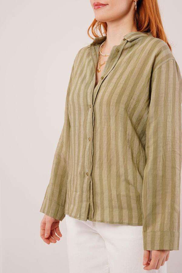 Düğmeli Ve Çizgi Detaylı Yeşil Gömlek - 3