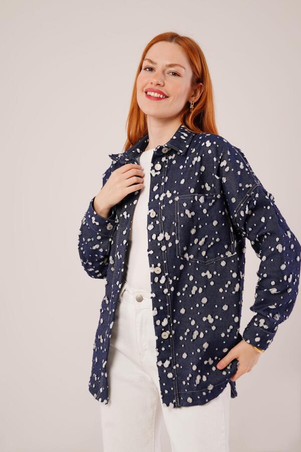 Eskitme Görünümlü Denim Mavi Gömlek - 1