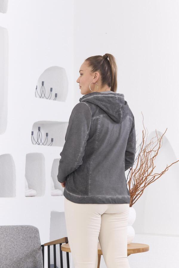 Fermuar Detaylı Kapşonlu Büyük Beden Füme Yıkamalı Ceket - 5