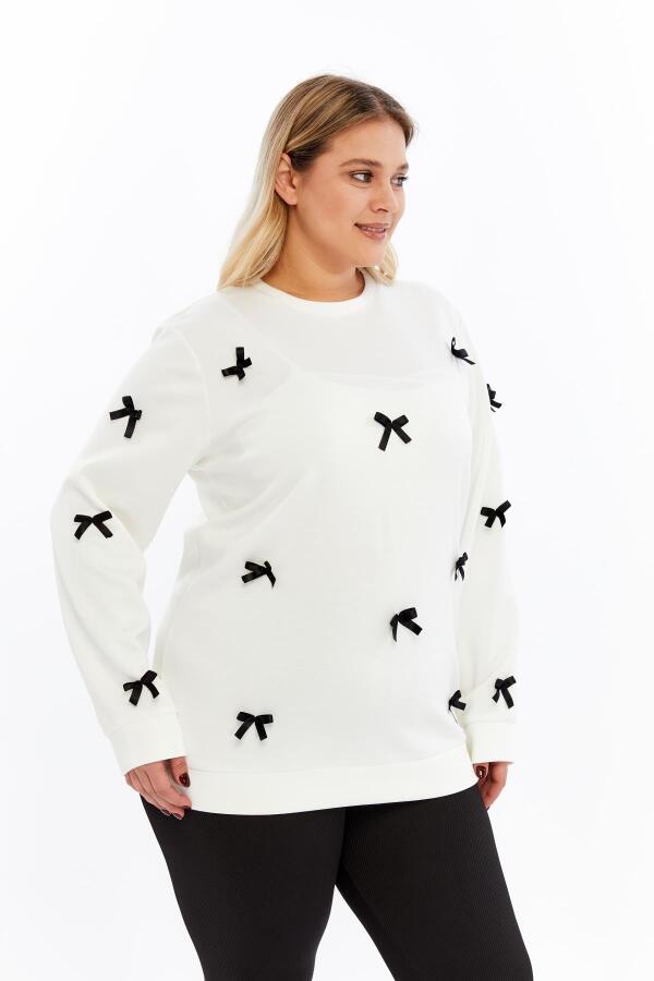 Fiyonk Detaylı Büyük Beden Sweatshirt Ekru - 5