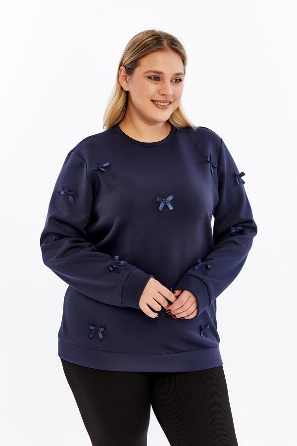 Fiyonk Detaylı Büyük Beden Sweatshirt Lacivert - 2