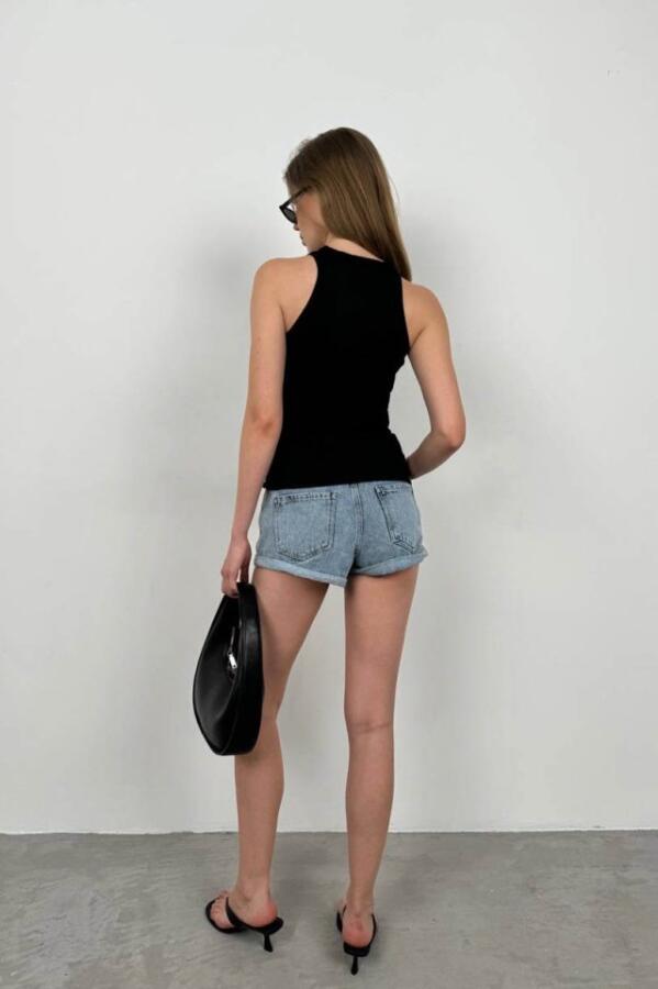 Halter Yaka Göğüs Detay Bluz - 3
