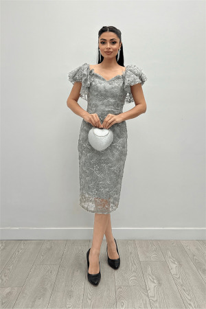 İşleme Dantel Kumaş Kayık Yaka Kalem Elbise - GRİ - Angelino Moda