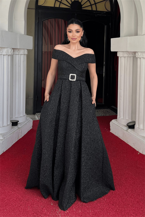 Jakar Kumaş Kayık Kaya Prenses Elbise - SİYAH - 1