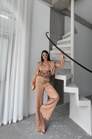 JAKARLI BLUZU TASARIM DETAYLI CEKET-PANTOLON-BLUZ 3 LÜ TAKIM - Bej - ANGELINO BuyukBedeniz