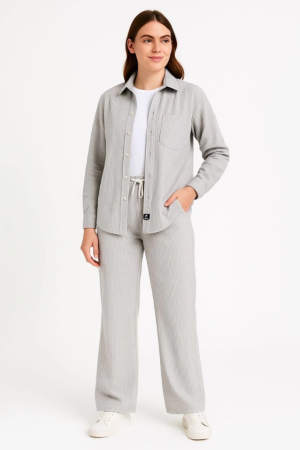 Kadife Oversize Takım – Gömlek Ve Pantolon İkili Set Füme Corduroy Şıklığı, Rahat Ve Zarif Duruş Yumuşak Dokulu Kadife Kumaş, Düğmeli Gömlek Üst Ve Lastikli Pantolon Alt Parça Ile Gün Boyu Konfor- Gri - 1