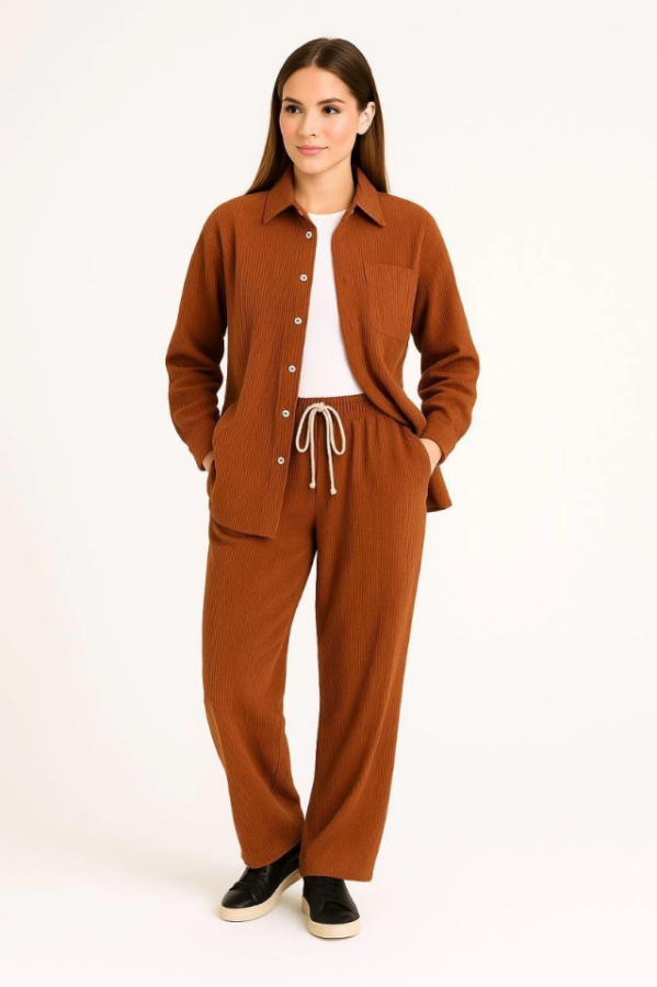 Kadife Oversize Takım – Gömlek Ve Pantolon İkili Set Füme Corduroy Şıklığı, Rahat Ve Zarif Duruş Yumuşak Dokulu Kadife Kumaş, Düğmeli Gömlek Üst Ve Lastikli Pantolon Alt Parça Ile Gün Boyu Konfor- Kiremit - 3