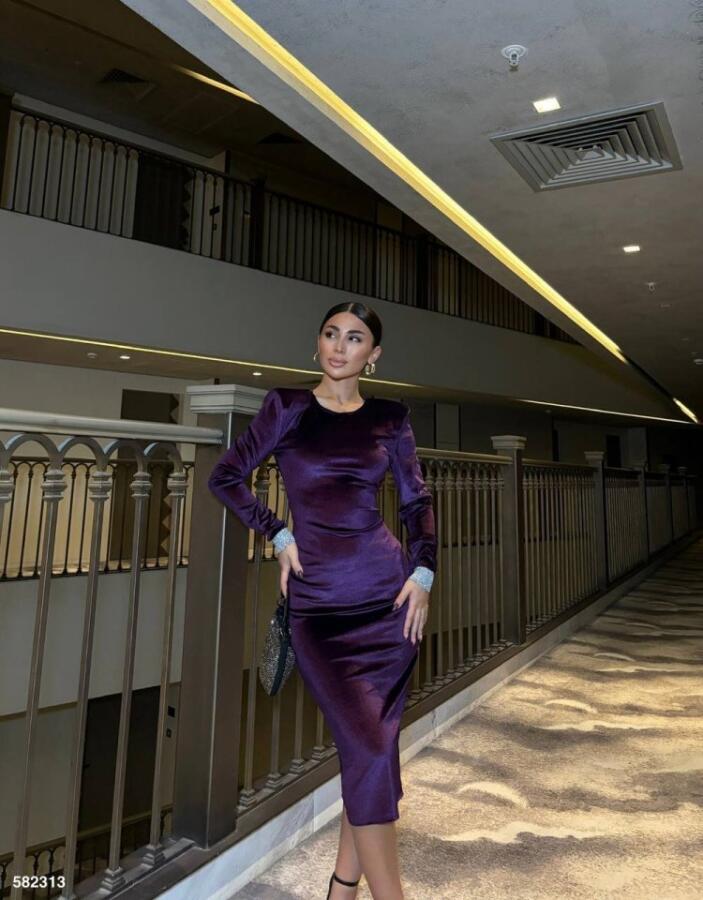 Kadın Bisiklet Yaka Vatkalı Manşet Detay Kadife Kumaş Midi Boy Elbise - 3