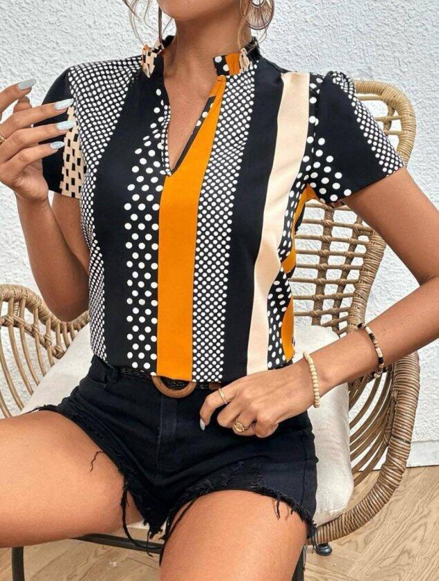 Kadın çentik Ve Büzgülü Yaka, Desenli Mikro Kumaş Bluz - 4