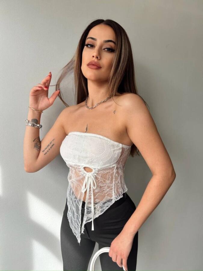 Kadın Göğüs Ve Sırt Dekolteli Transparan Dantel Detay Bluz - 2