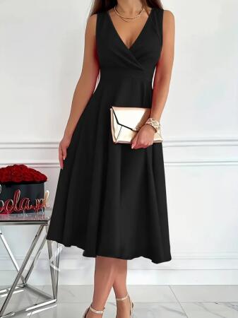 Kadın Ithal Krep Kumaş Kruvaze Yaka Eteği Kloş Kolsuz Mini Elbise - ANGELINO BuyukBedeniz