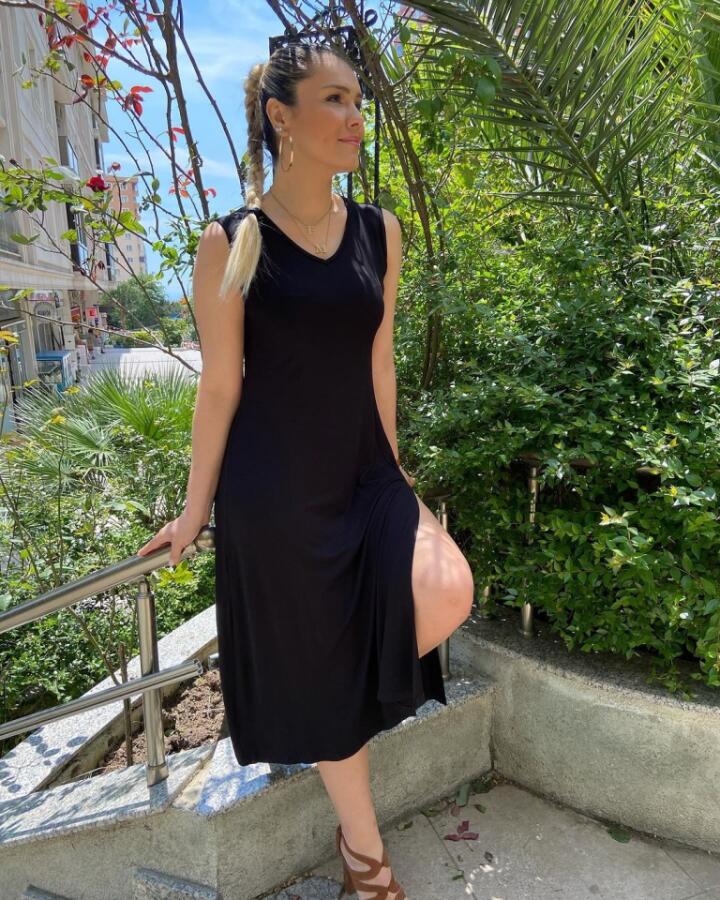 Kadın Kalın Askılı V Yaka Yırtmaç Detay Viskon Elbise - 5