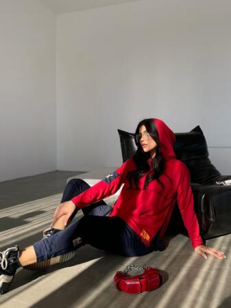 Kadın Kırmızı Kapşonlu Etek Ucu Detay Arma Ters Dikiş Gorunumlu Ikili Takım - ANGELINO BuyukBedeniz (1)