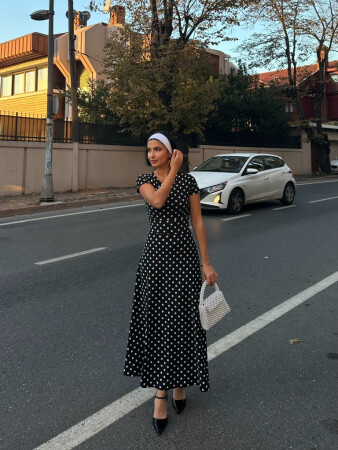 Kadın Kısa Kollu Bisiklet Yaka Puantiyeli Maksi örme Krep Elbise - 13