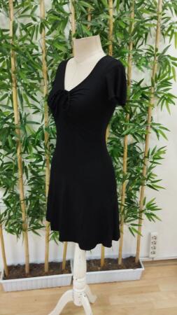 Kadın Kısa Kollu Derin Büzgülü V Yakalı Viskon Elbise - 7