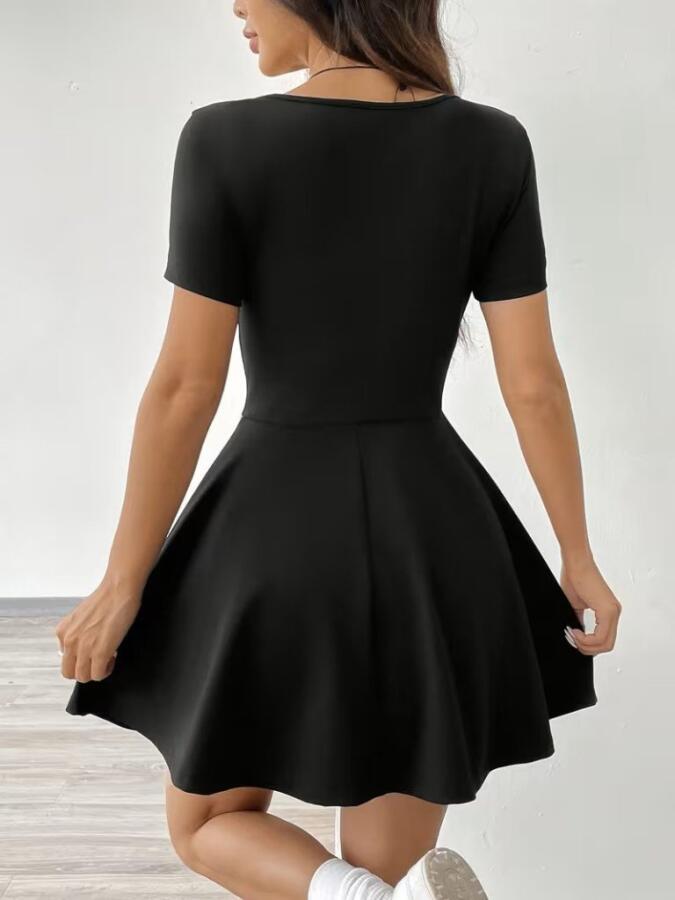 Kadın Kısa Kollu Kare Yakalı Cep Detaylı Dalgıç Elbise Tulum - 4