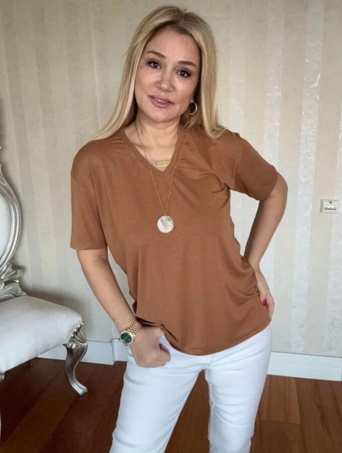 Kadın Kısa Kollu V Yaka Bluz - 1