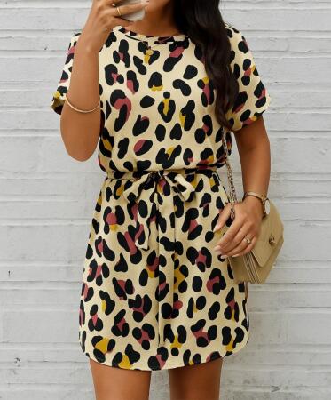 Kadın Kısa Kollu Yuvarlak Yaka Beli Kuşaklı Geometrik Desenli Süprem Elbise - ANGELINO BuyukBedeniz (1)