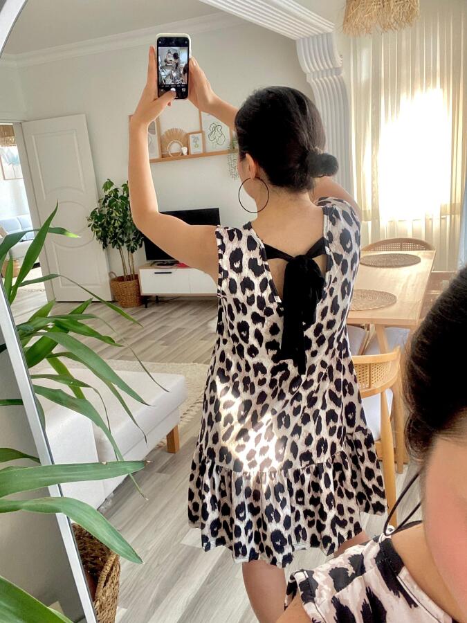 Kadın Kolsuz Sırttan Bağlamalı Fırfırlı Leopar Desenli Süprem Elbise - 11