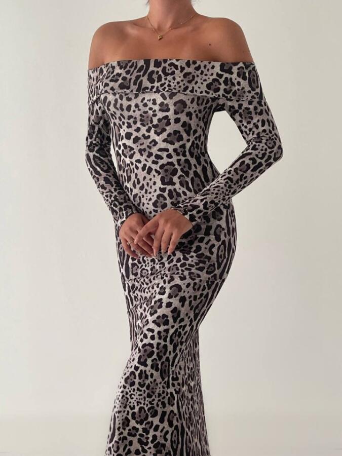 Kadın Madonna Yaka Dalgıç Kumaş Leopar Desen Maxi Boy Derin Yırtmaçlı Elbise - 8