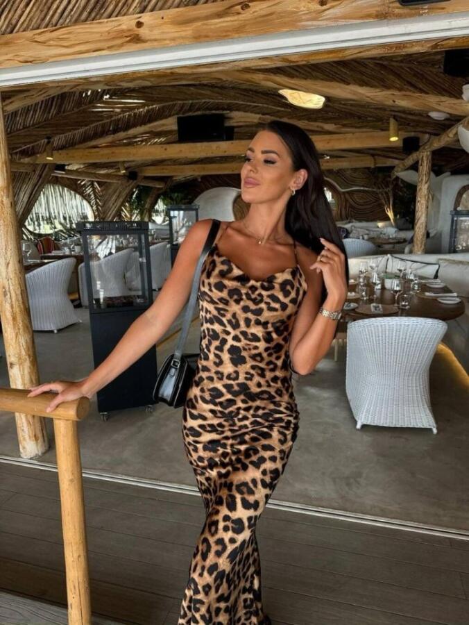 Kadın Saten Kumaş Leopar Desenli Uzun Askılı Elbise - 4