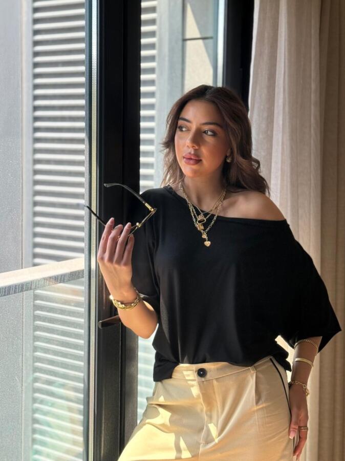 Kadın Tek Omuzu Açık Kısa Kollu Salaş Viskon Bluz - 1