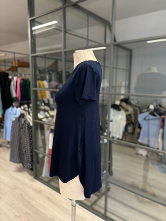 Kadın Türlü Viskon Kumaş Yırtmaç Detaylı Bluz - 5