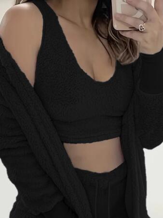 Kadın Uzun Kollu Ceket, Askılı Peluş Bluz Ve şort üçlü Takım - ANGELINO BuyukBedeniz (1)