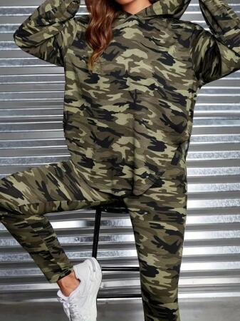 Kadın Uzun Kollu Kapşonlu Kamuflaj Desenli Bluz Ve Pantolon Tayt Ikili Takım - 3