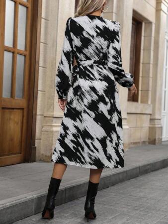 Kadın Uzun Kollu Kruvaze Yakalı Yandan Bağlamalı Desenli Mini Modal Elbise - 4